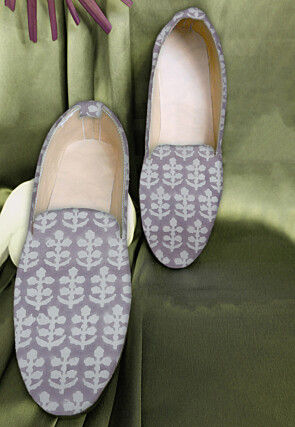 Bagru Printed Cotton Men Mojari in Light Grey