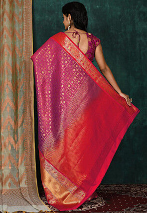 Banarasi Saree in Magenta Dual Tone