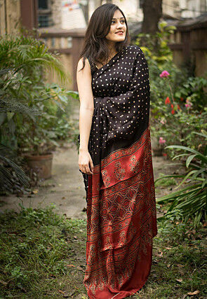 Bandhej Printed Art Silk Saree in Black and Maroon