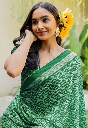 Bandhej Printed Chiffon Saree in Green