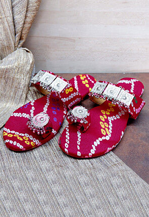 Bandhej Printed Crepe Kolhapuris in Fuchsia