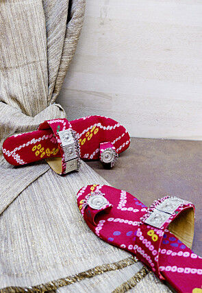 Bandhej Printed Crepe Kolhapuris in Fuchsia