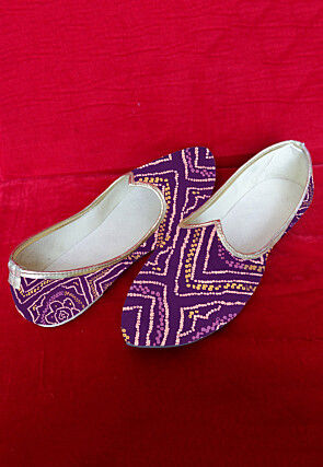 Bandhej Printed Crepe Mens Mojari in Violet