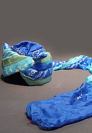 Bandhej Printed Taffeta Silk Turban in Shaded Blue