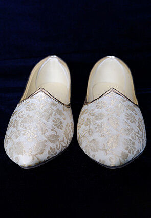 Brocade Men Mojari in Off White