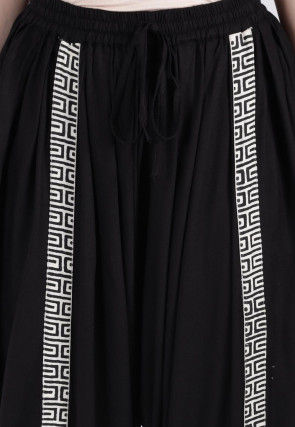 Contrast Border Viscose Cotton Dhoti Pant in Black