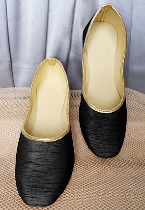 Contrast Piping Art Silk Women Jutti in Black