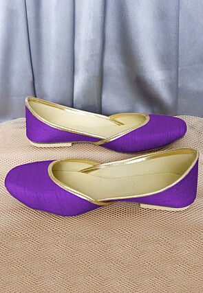 Contrast Piping Art Silk Women Jutti in Purple