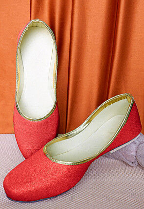 Contrast Piping Lycra Shimmer Women Jutti in Red