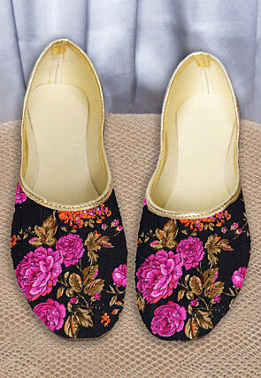 Digital Printed Bhagalpuri Silk Women Jutti in Black