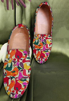 Digital Printed Cotton Men Mojari in Multicolor