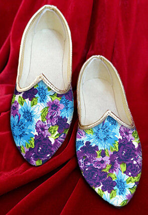 Digital Printed Cotton Men Mojari in Multicolor