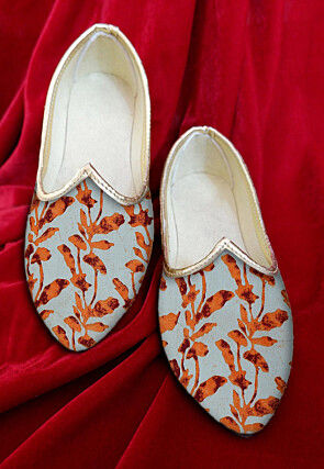 Digital Printed Cotton Men Mojari in Off White