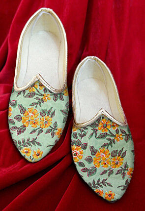 Digital Printed Cotton Men Mojari in Pastel Green