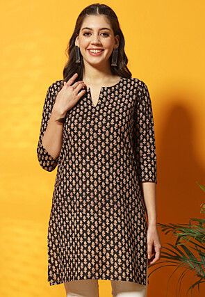 Digital Printed Cotton Straight Kurti in Black