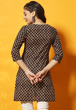 Digital Printed Cotton Straight Kurti in Black