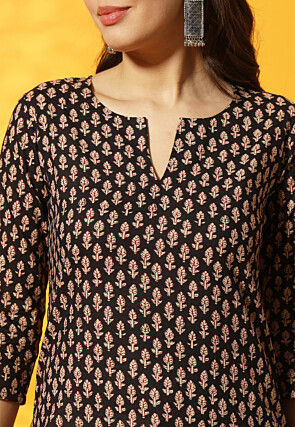 Digital Printed Cotton Straight Kurti in Black