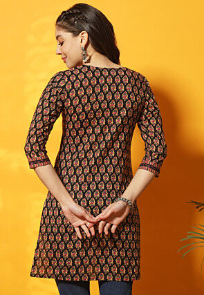 Digital Printed Cotton Straight Kurti in Black