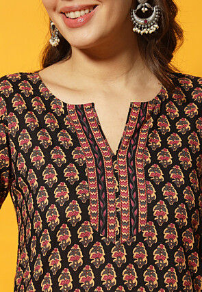 Digital Printed Cotton Straight Kurti in Black