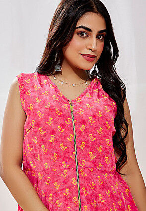 Digital Printed Crepe Pakistani Suit in Pink