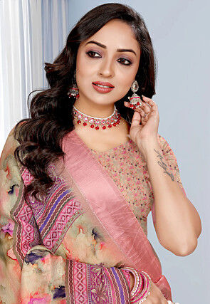 Digital Printed Georgette Saree in Multicolor