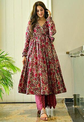 Digital Printed Muslin Cotton Side Tie Up Pakistani Suit in Fawn and Fuchsia