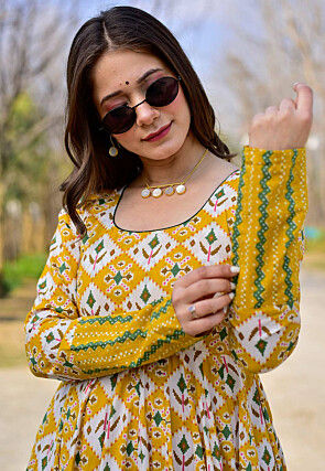 Digital Printed Pure Muslin Cotton in Yellow