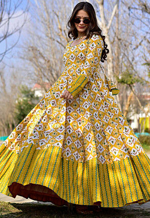 Digital Printed Pure Muslin Cotton in Yellow