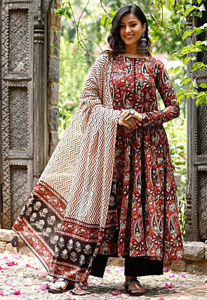 Digital Printed Rayon Pakistani Suit in Maroon