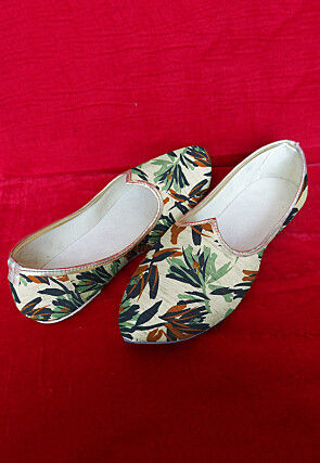 Digital Printed Satin Men Mojari in Beige