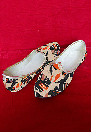 Digital Printed Satin Men Mojari in Fawn