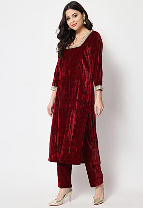 Embellished Neckline Velvet Straight Kurta Set in Maroon
