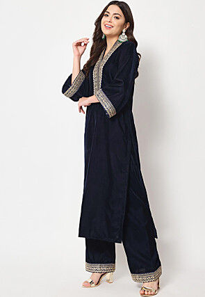 Embellished Neckline Velvet Straight Kurta Set in Navy Blue