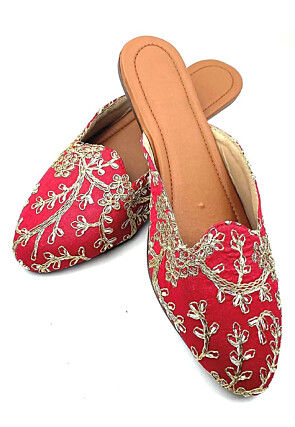 Embroidered Art Silk Women Jutti in Red