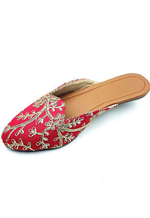Embroidered Art Silk Women Jutti in Red
