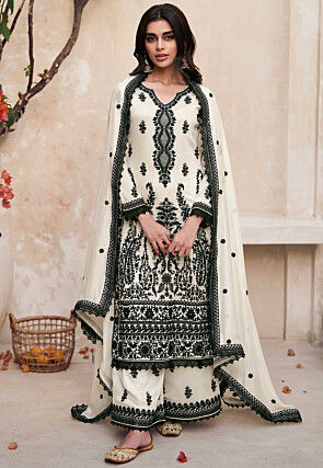 In-trend Monochrome Ensembles Covering Black and White Sophistication