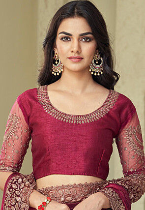 Embroidered Border Chiffon Shimmer Scalloped Saree in Maroon