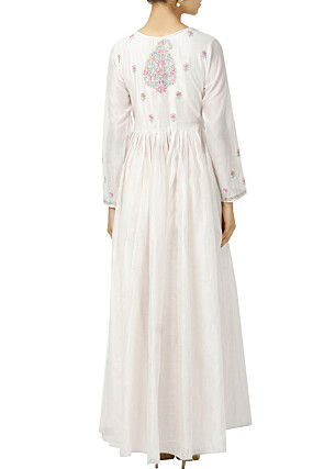 Embroidered Chanderi silk Kurta Set in Off White