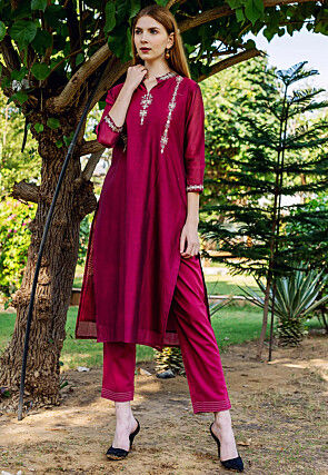 Embroidered Chanderi Silk Straight Kurta Set in Magenta