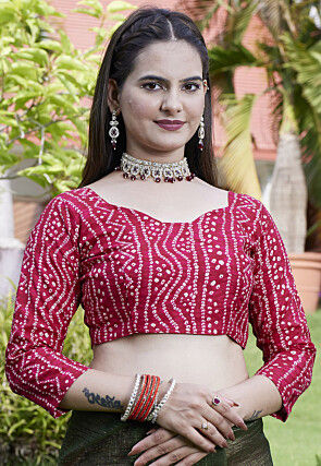 Embroidered Chiffon Scalloped Saree in Olive Green