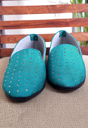 Embroidered Chinon Chiffon Men Mojari in Turquoise