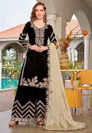 Embroidered Chinon Chiffon Scalloped Pakistani Suit in Black
