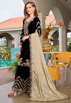 Embroidered Chinon Chiffon Scalloped Pakistani Suit in Black