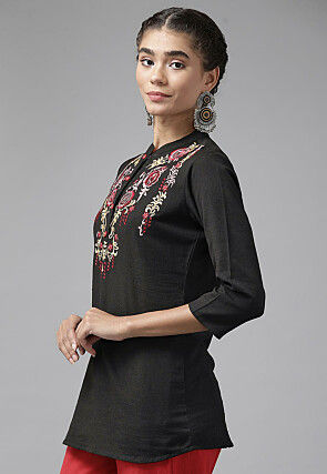 Embroidered Cotton Flex Top in Black