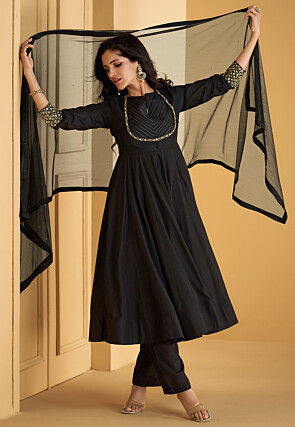 Page 7 | Black Salwar Suits w/ Zari Work for Women: Latest Collection |  Utsav Fashion