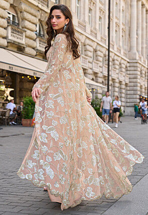 Embroidered Crepe Crop Top Set in Baby Pink