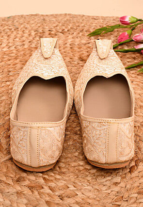 Embroidered Dupion Silk Men Mojari in Off White