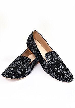 Embroidered Dupion Silk Men Mojari in Black