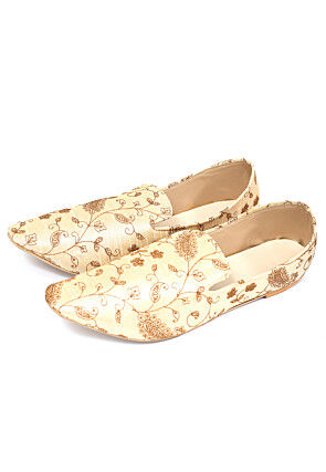 Embroidered Dupion Silk Men Mojaris in Cream