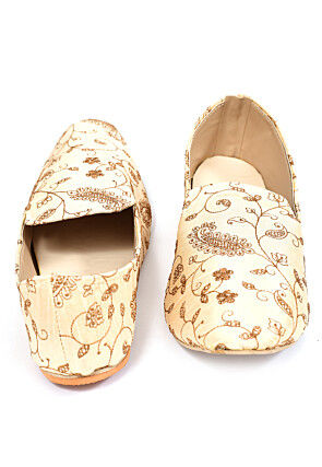 Embroidered Dupion Silk Men Mojaris in Cream